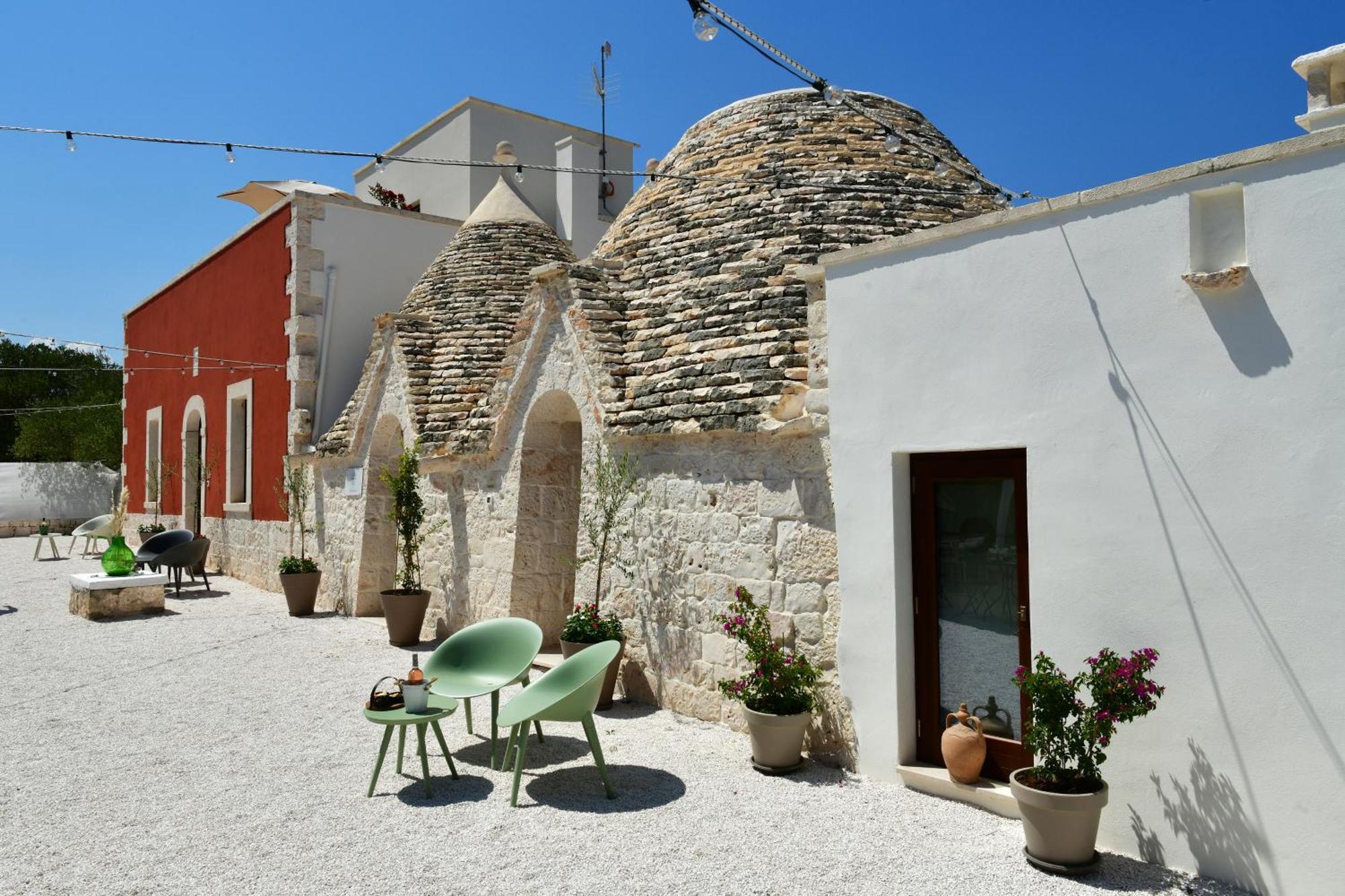 Lamarossa Trulli & Suites Antonelli Exterior foto